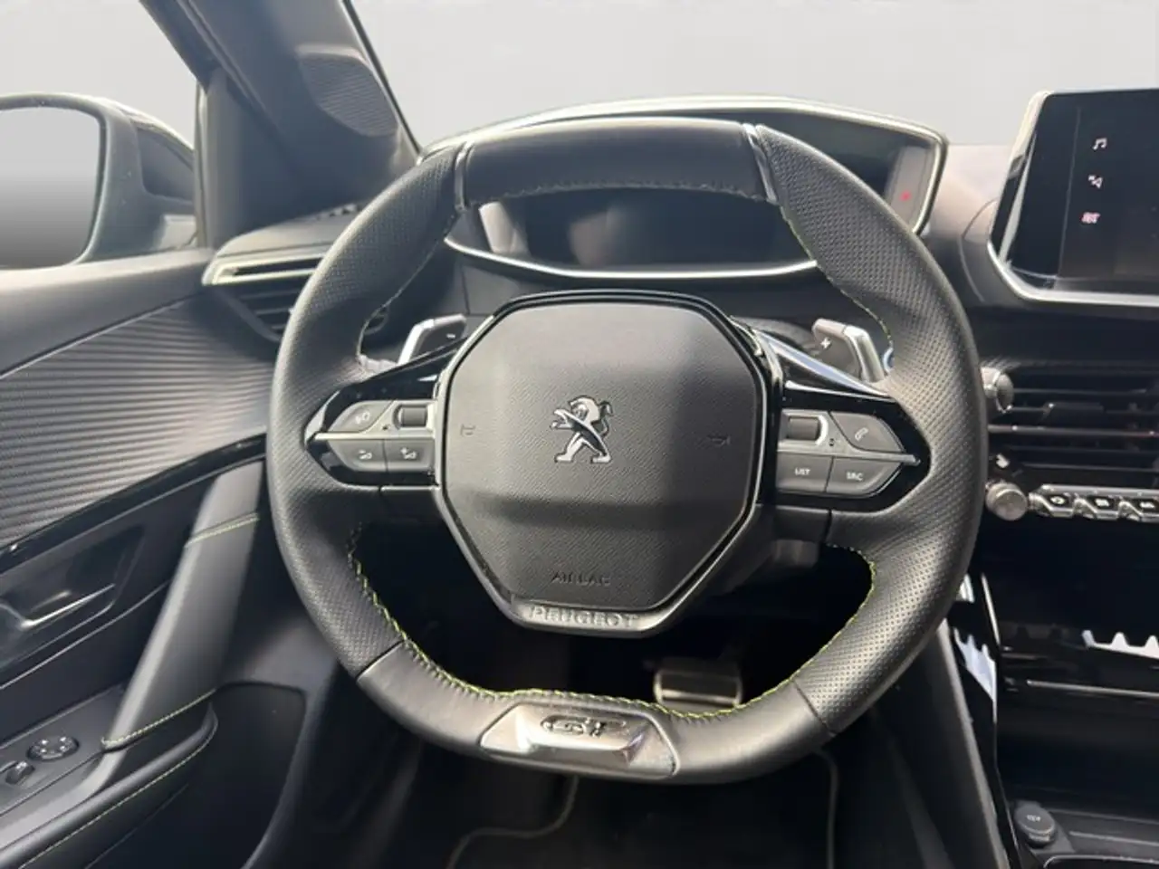 Peugeot 208 GT PureTech 100 EAT8 NAVI KAMERA PDC LED DAB SH... — Vehicle gallery 13