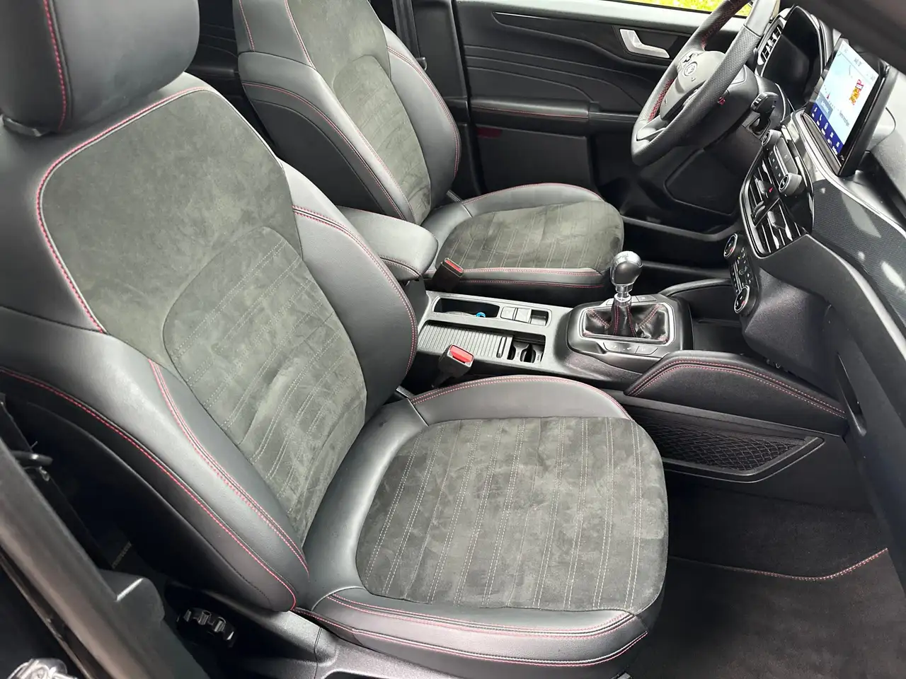 Ford Kuga Kuga 1.5 EcoBoost ST-LINE X, AHK SCHWENKBAR, ACC — معرض صور السيارة 10