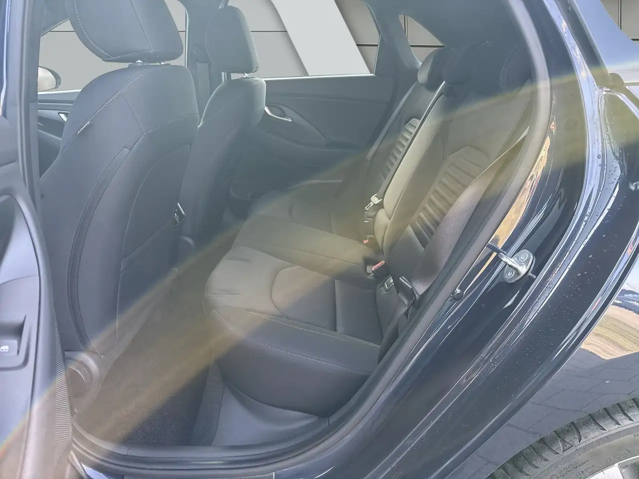 Hyundai i30 1.0 T-GDI ADVANTAGE *LED*NAVI*R-KAMERA* Klima — Galerie du véhicule 11