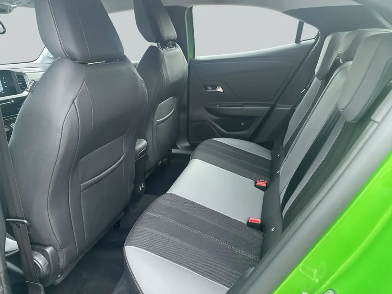 Opel Mokka 1.2 DI Turbo Automatik Elegance — معرض صور السيارة 11