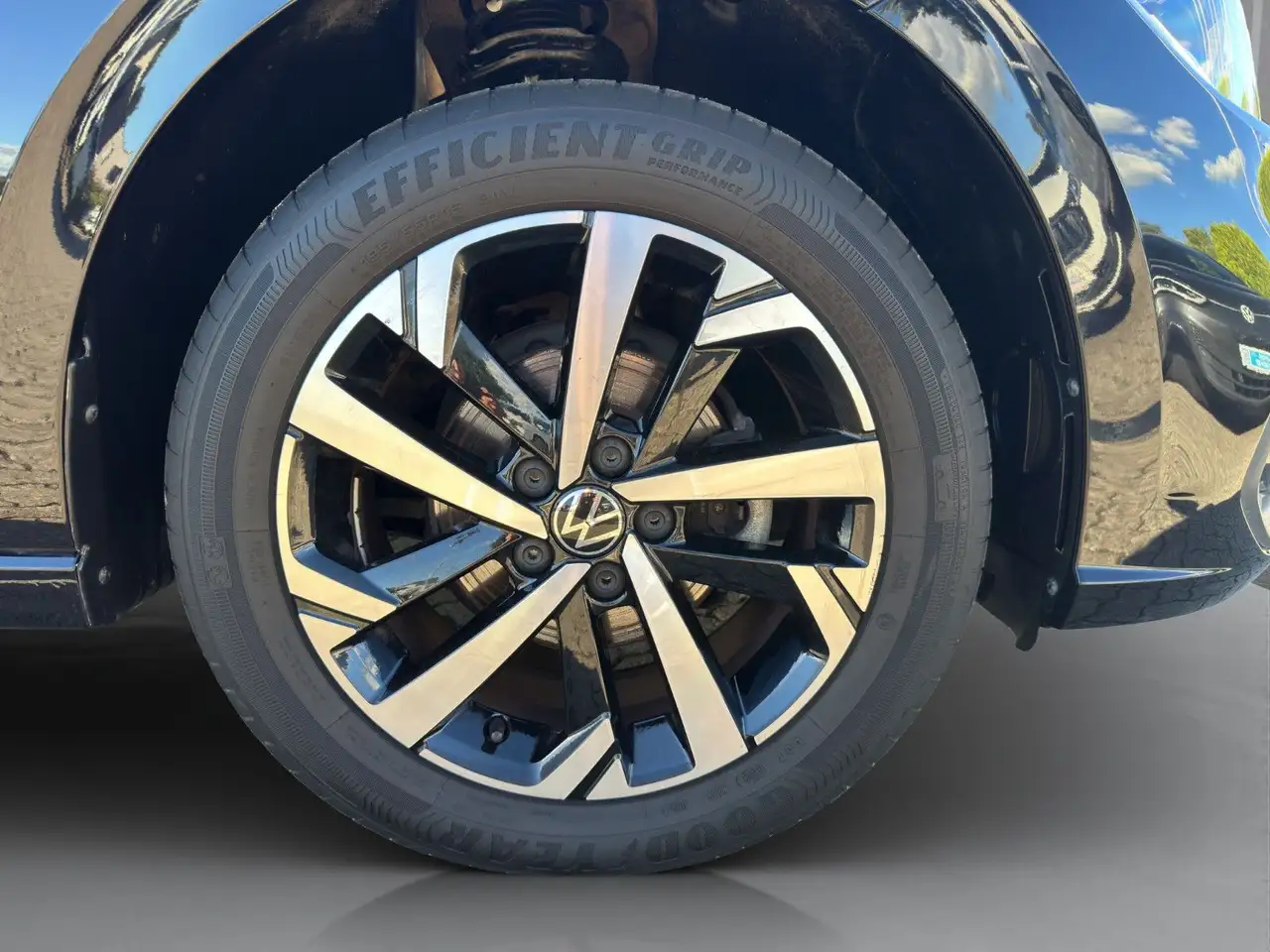 Volkswagen Polo VI 1.0 TSI DSG Move App Connect Virtual PRO — Vehicle gallery 9