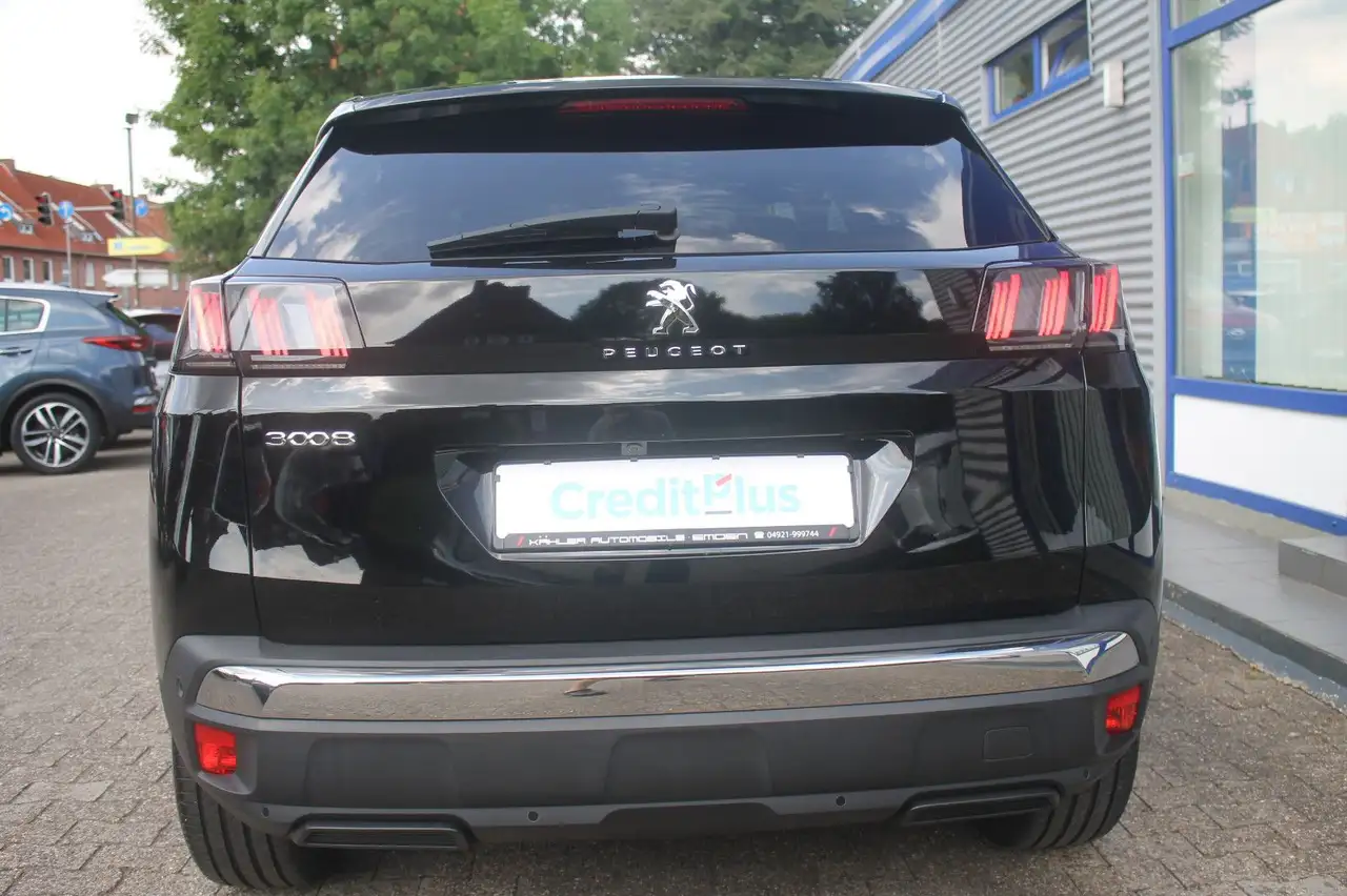 Peugeot 3008 Allure Pack Automatik/Navi — Vehicle gallery 3