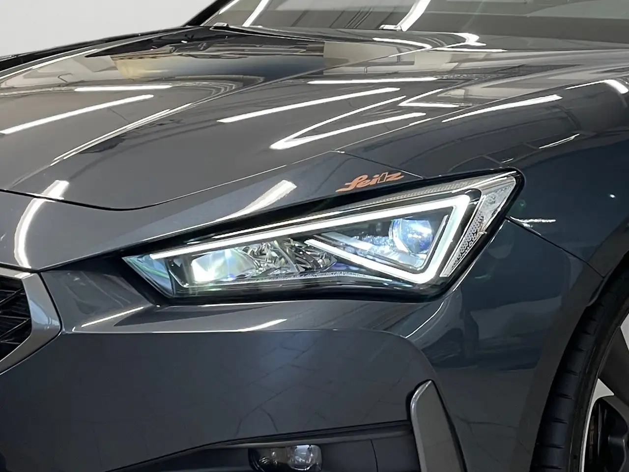CUPRA Leon 2.0 TSI VZ *LED*NAVI*PARKSENSOR* — معرض صور السيارة 7