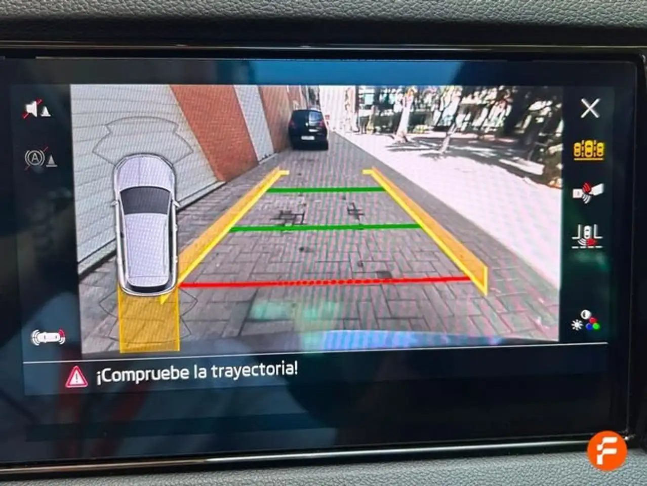 Skoda Karoq 1.5 TSI Selection ACT DSG 110KW — معرض صور السيارة 16