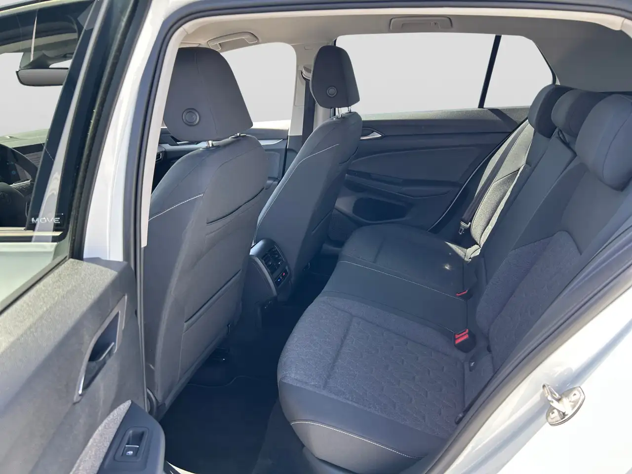 Volkswagen Golf 1.5TSI Move LED Park Sitzhz MFL App-Connect — Galerie du véhicule 11