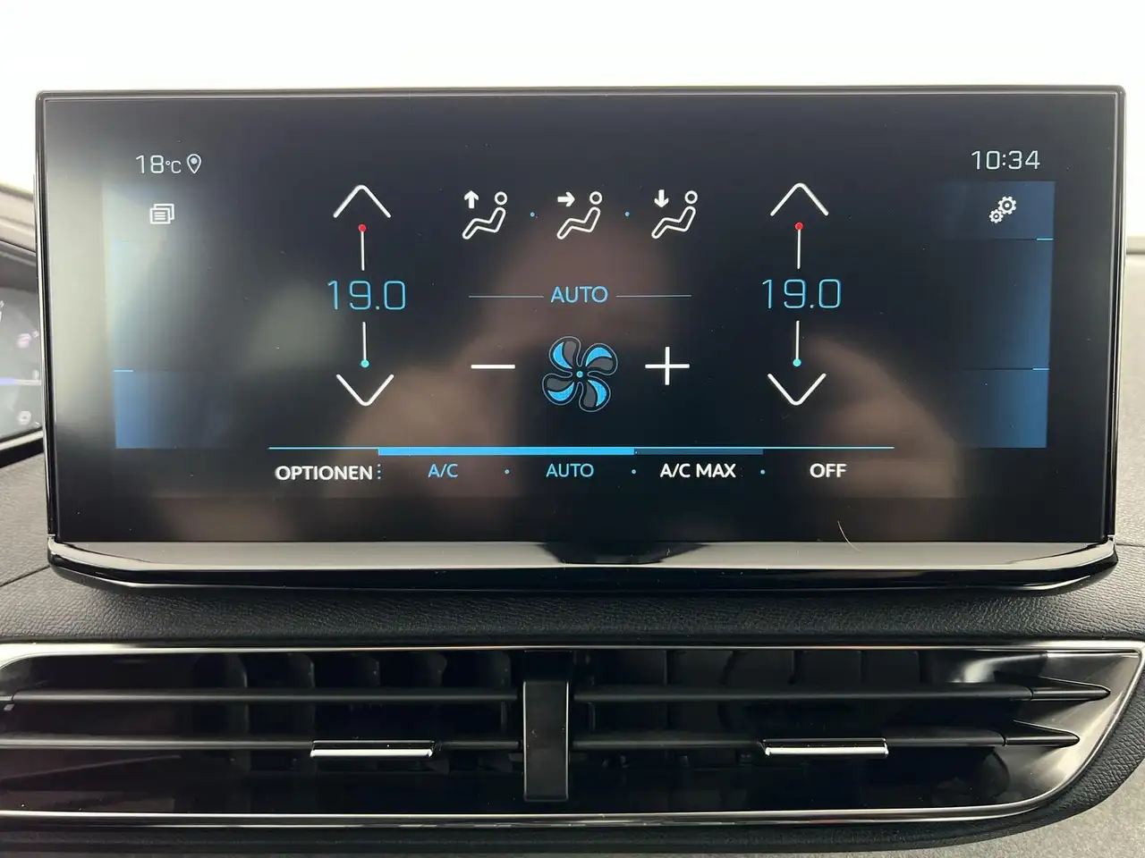 Peugeot 3008 GT*NAVI*RFK*SHZ*uvm — معرض صور السيارة 12