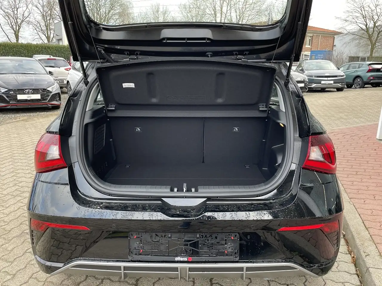 Hyundai i20 1.0 TREND; Lichtpaket; Bose — Vehicle gallery 7