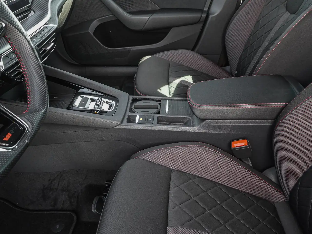 Skoda Octavia Combi RS 2.0 TSI DSG MATRIX AHK NAVI ACC — Galerie du véhicule 15