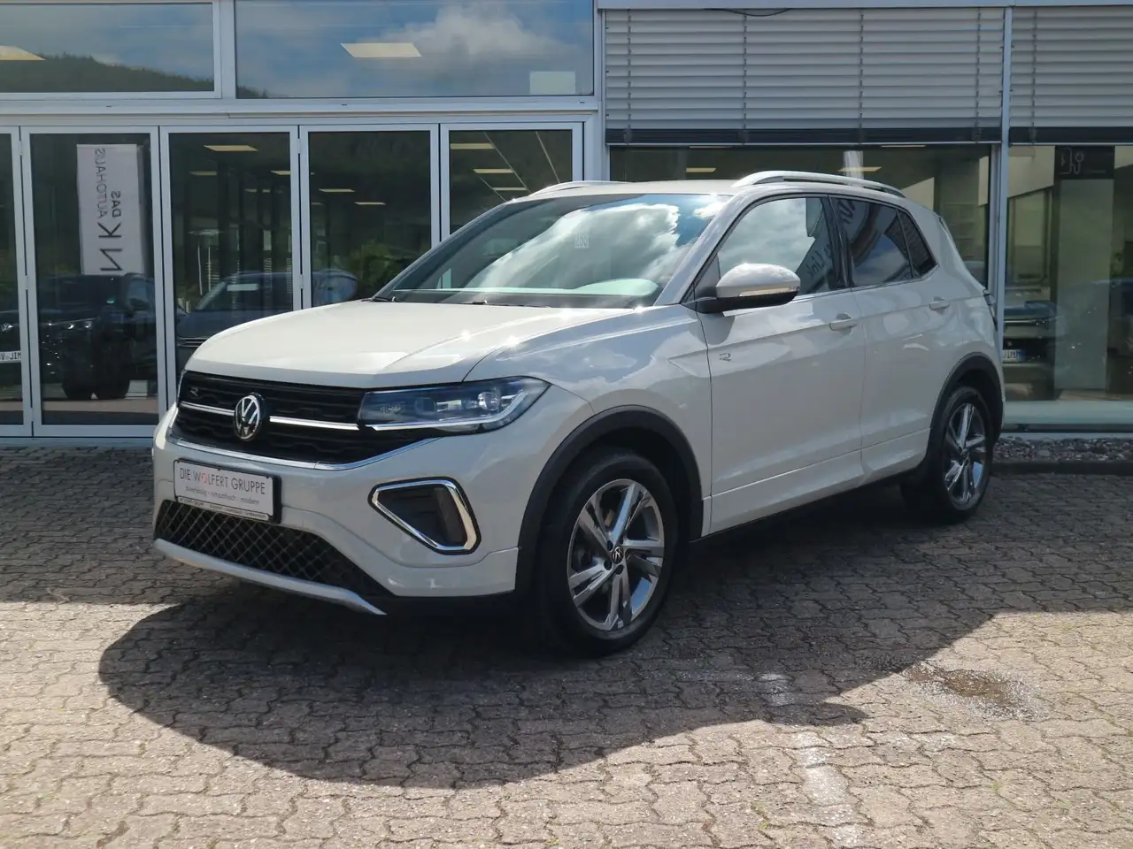 Volkswagen T-Cross R-Line 1.0 TSI DSG RFK MATRIX NAVI CARPL — معرض صور السيارة 2