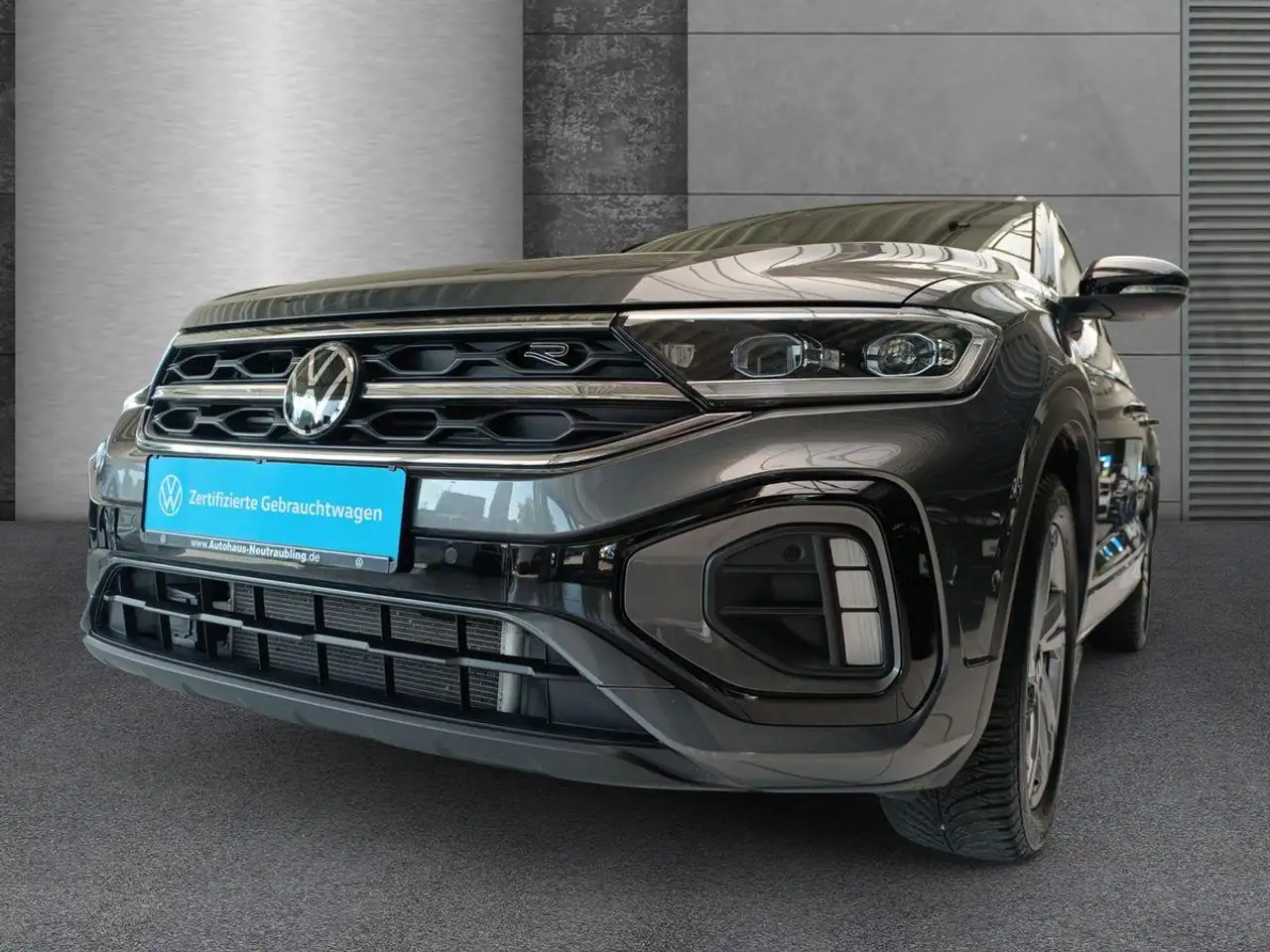Volkswagen T-Roc 1.5 TSI "R-LINE" 150 PS DSG+NAVI+SHZ+AHK — Vehicle gallery 10