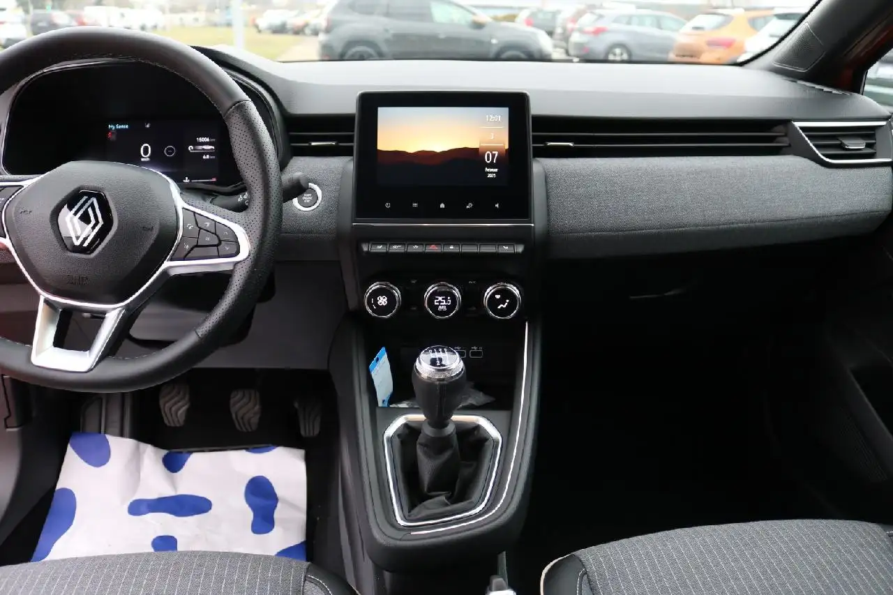 Renault Clio TCe 90-KAMERA-KLIMAAUTOMATIK-WINTERPAKET — Vehicle gallery 8