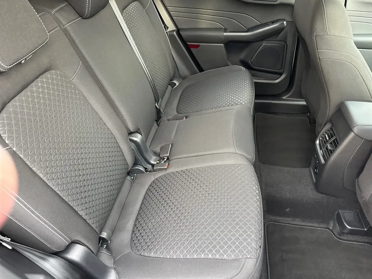 Ford Kuga Titanium — Vehicle gallery 11