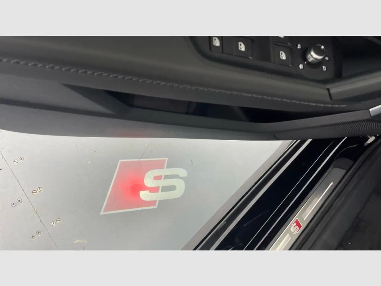 Audi S3 Sportback quattro S tronic — Galería del vehículo 35