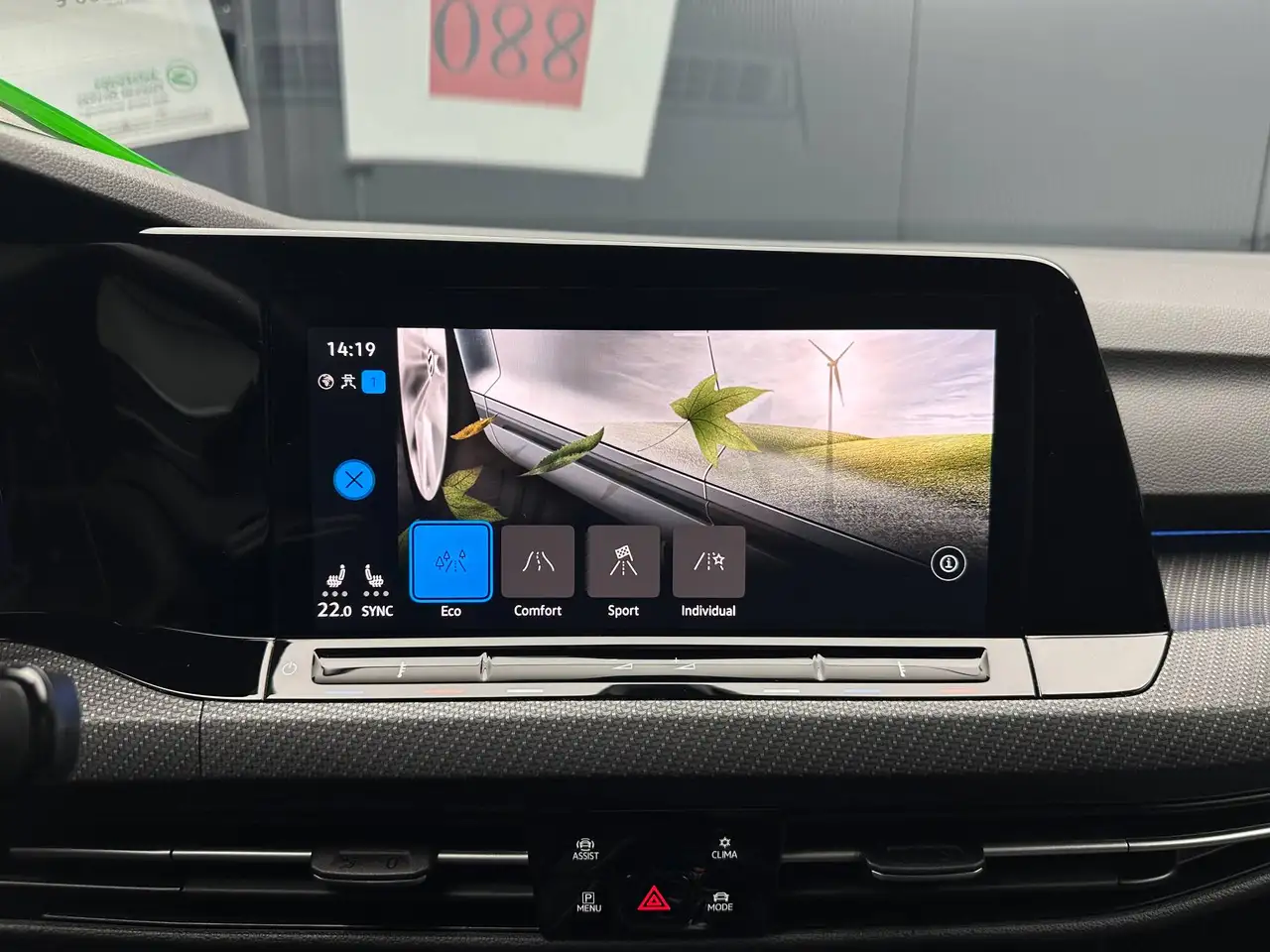 Volkswagen Golf Lim. 1.5 eTSI R-Line/Black Style*18Zoll*H&K*Matrix*Kamera* — Vehicle gallery 22