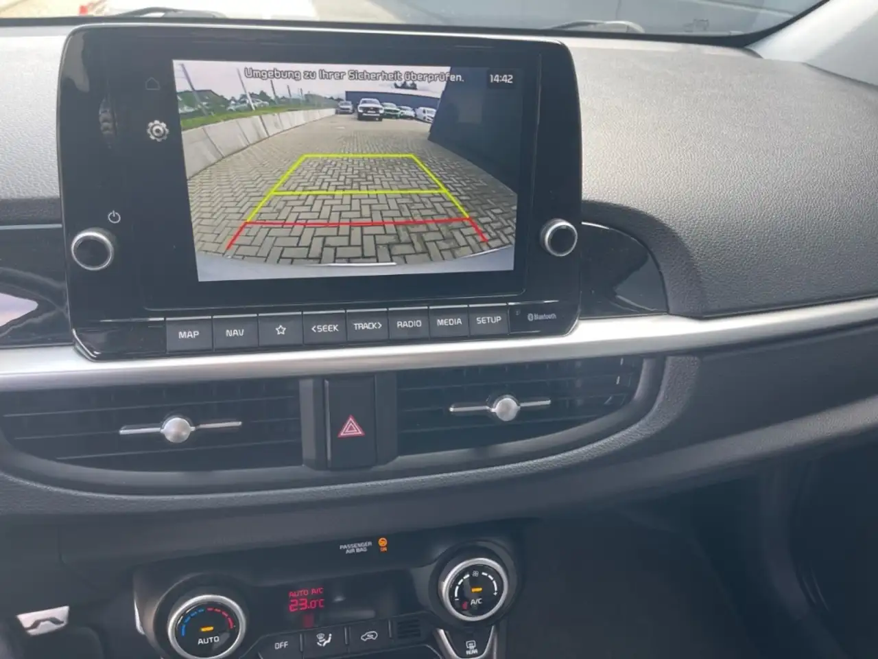 Kia Picanto 1.2 GT-Line AMT Kamera Navi Smart-Key LED — Galería del vehículo 15