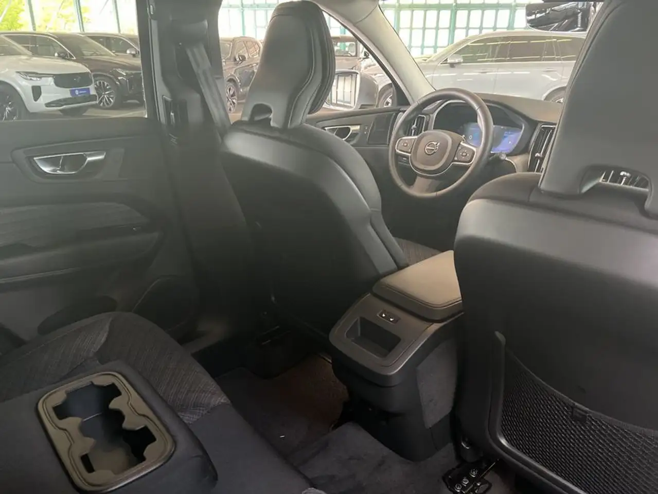 Volvo XC60 XC60 B5 AWD Aut BLIS Pilot Voll-LED H&K 19'' 1.Han — Vehicle gallery 22