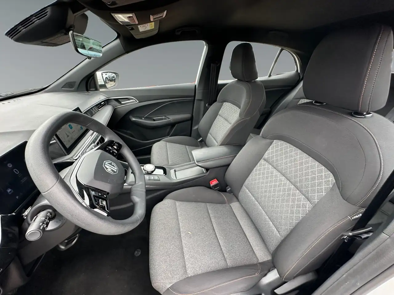 MG MG3 1.5 Comfort AUT+Kamera+ACC+Navi+LM+PDC — Galerie du véhicule 10