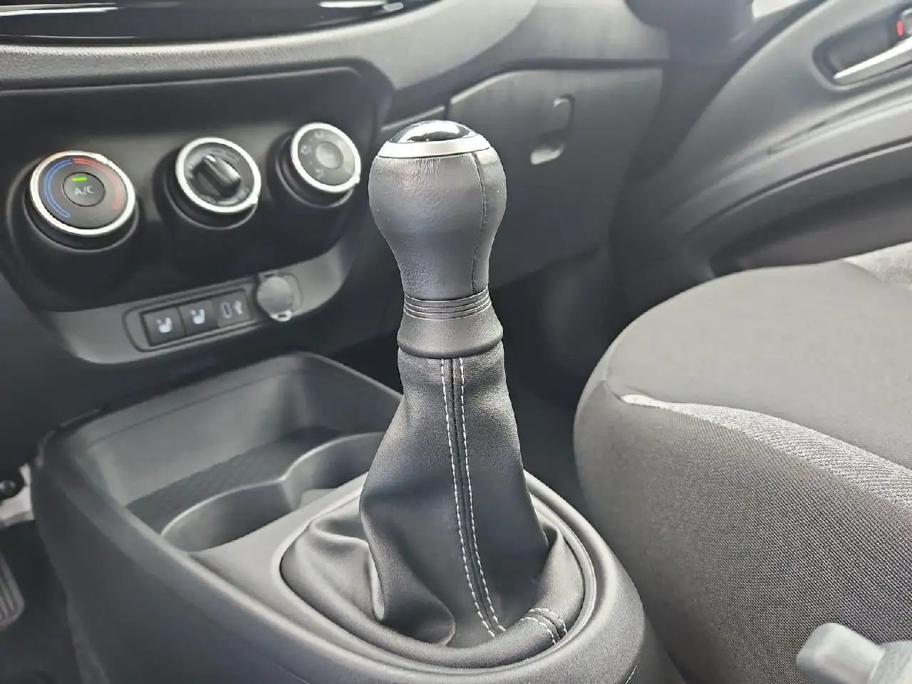 Toyota Aygo X Business Edition — Galerie du véhicule 15
