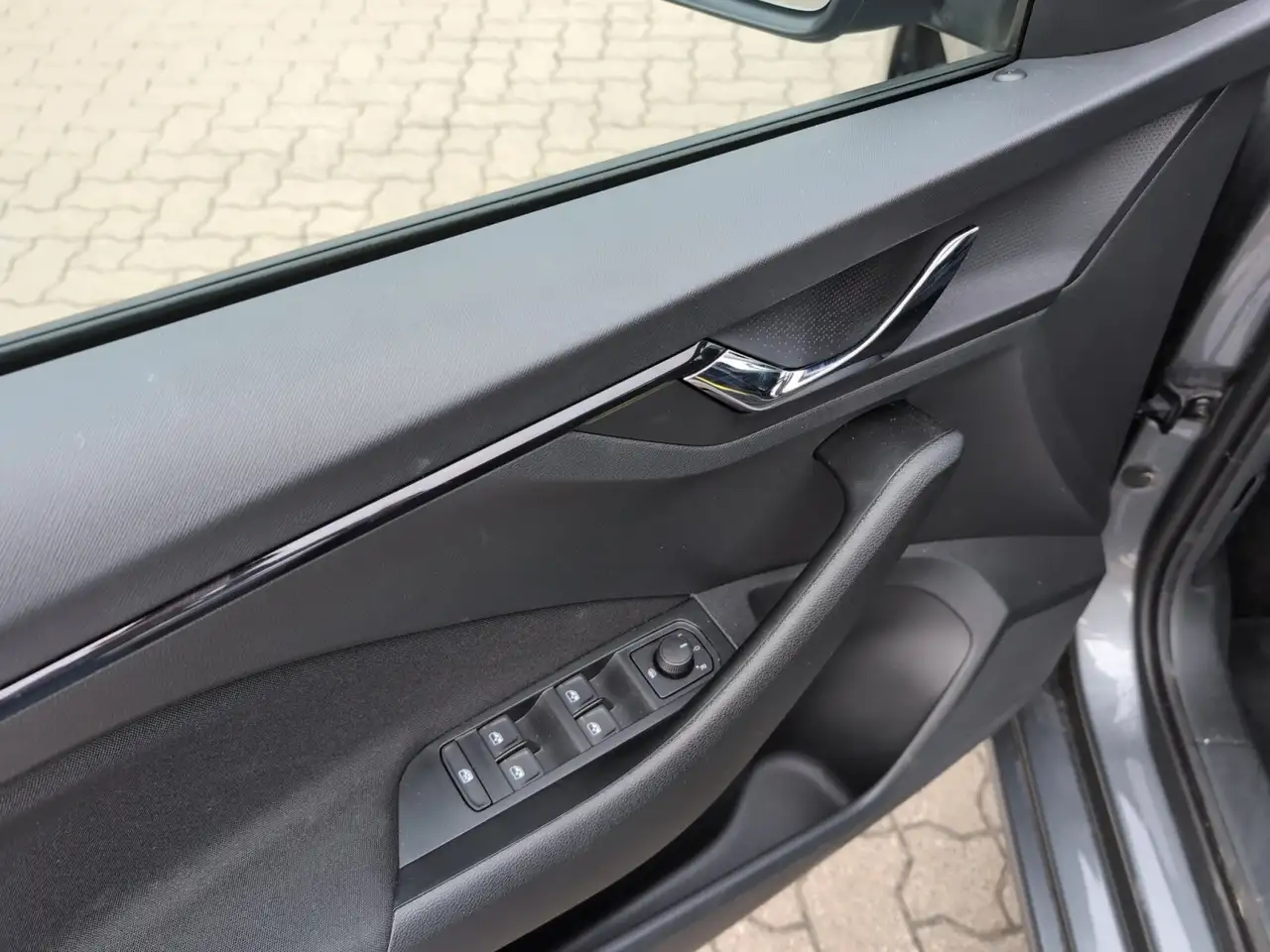 Skoda Scala SCALA 1.0 TSI ESSENCE*LED*KLIMA*SHZ* — Vehicle gallery 12