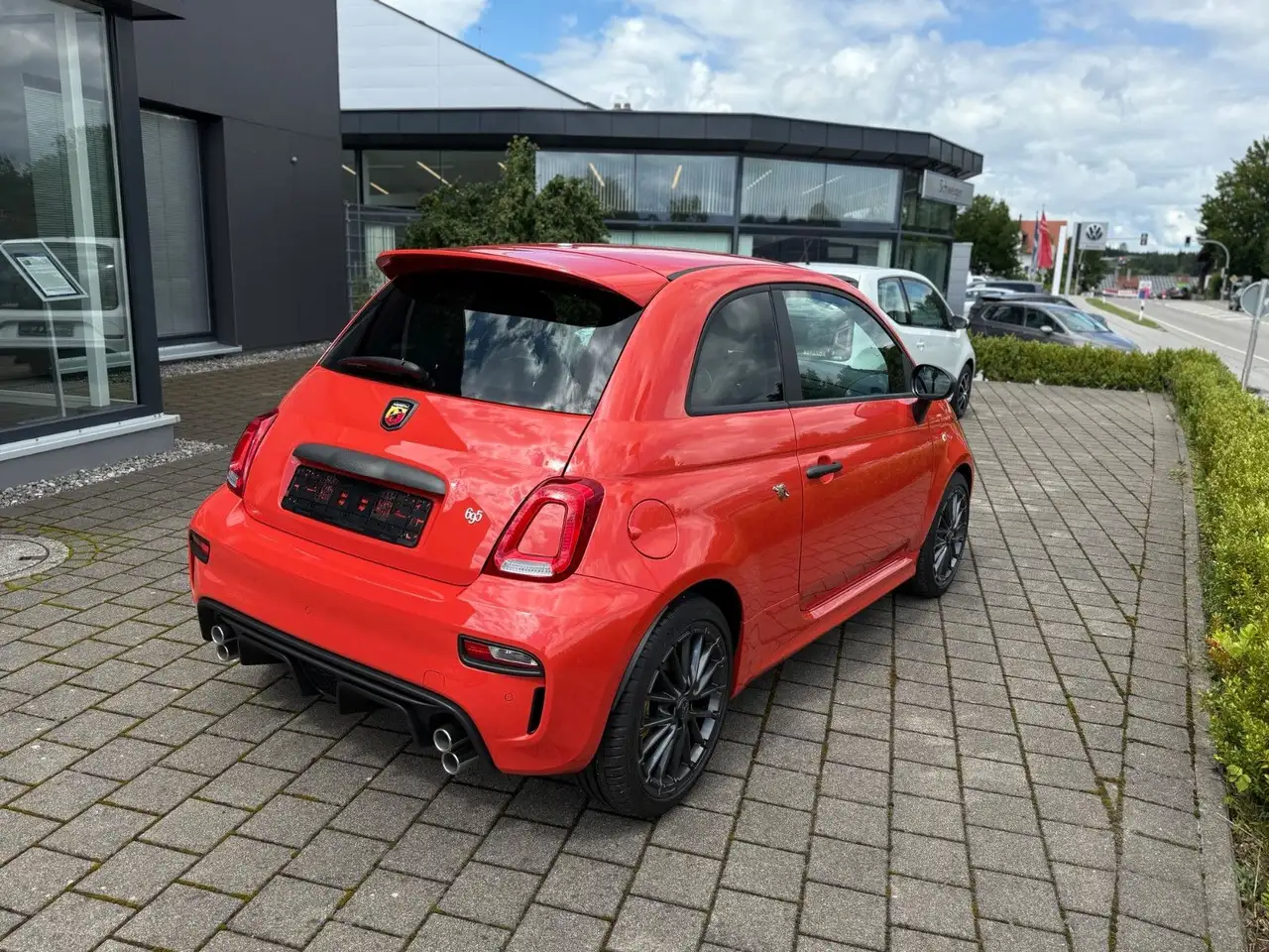 Abarth 500 695 1.4 T-Jet *BEATS AUDIO*ALCANTARA*PDC* — Galería del vehículo 7