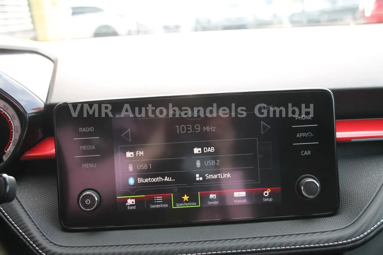 Skoda Fabia 1.0 TSI DSG Monte Carlo *APP*5J.Garantie* — Galerie du véhicule 17