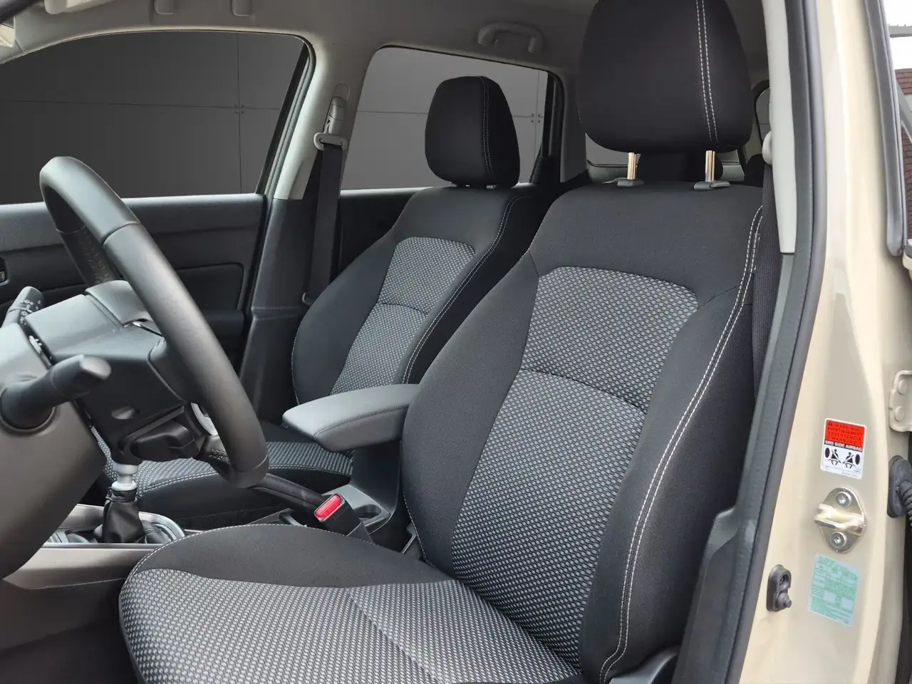 Suzuki Vitara 1.4 Mild-Hybrid Comfort 4x2 — Galería del vehículo 10