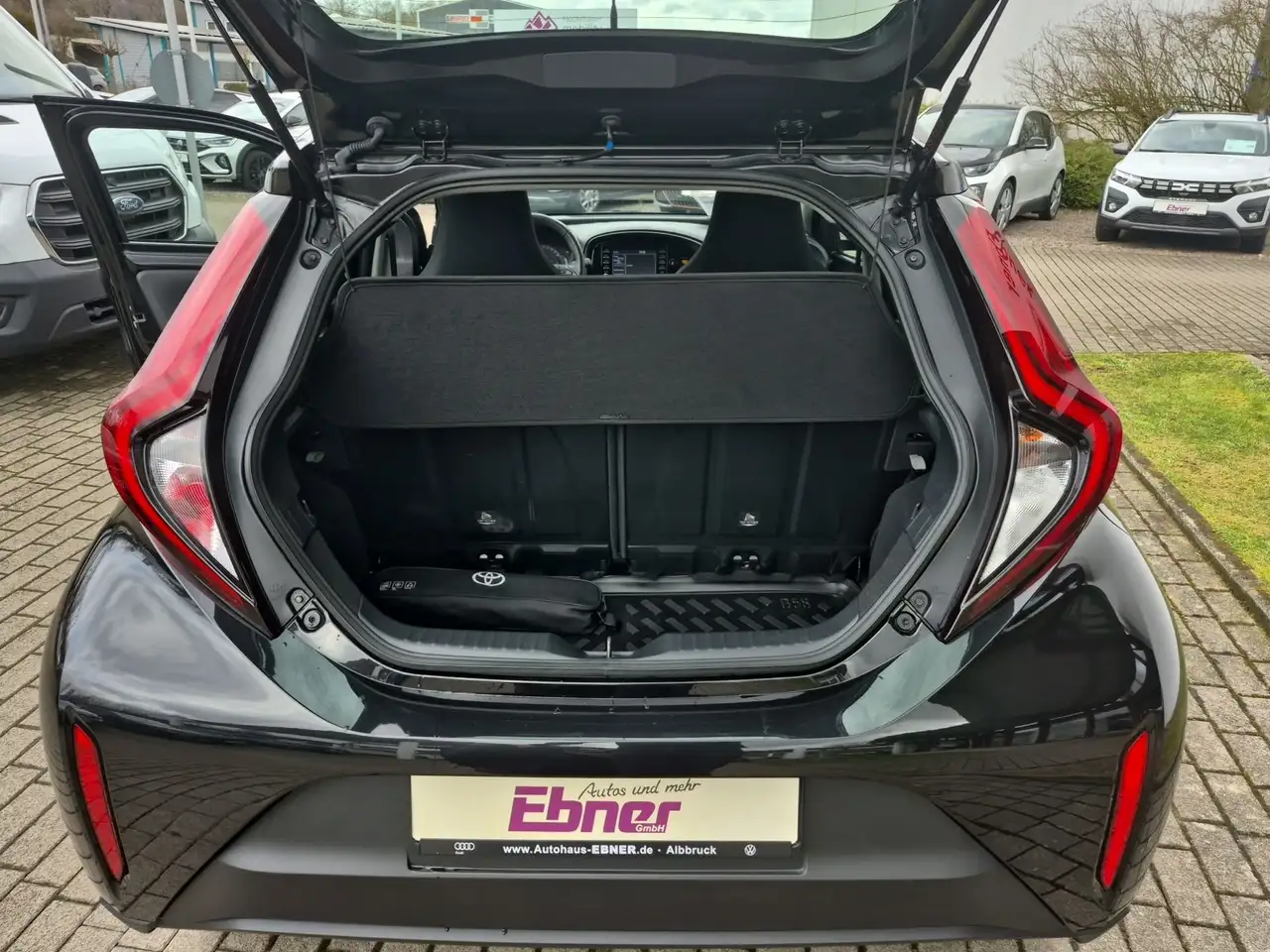 Toyota Aygo X PLAY DESIGN VVT-i ACC+KAMERA+NAVI-APP+15 ALU! — Galería del vehículo 13