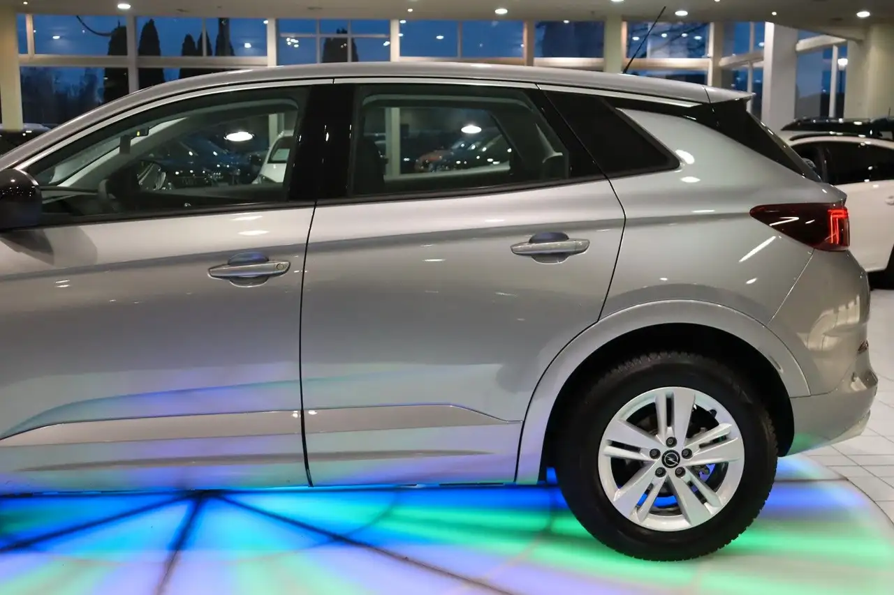 Opel Grandland X Enjoy*LEDER*ALU*LED*NAVI*SHZ*MFL* — Galerie du véhicule 6