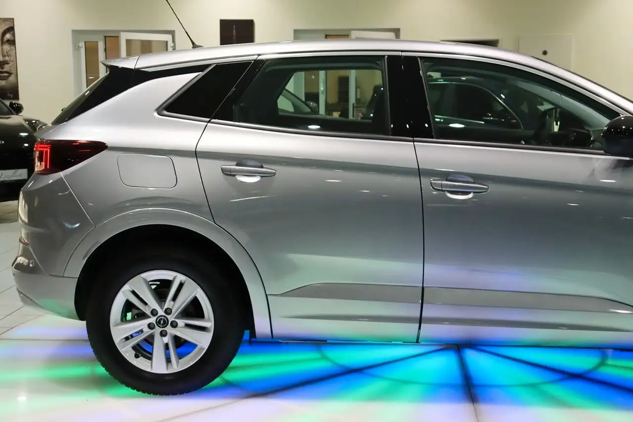 Opel Grandland X Enjoy*LEDER*ALU*LED*NAVI*SHZ*MFL* — Galerie du véhicule 11