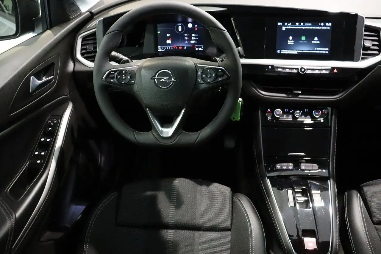 Opel Grandland X Enjoy*LEDER*ALU*LED*NAVI*SHZ*MFL* — Galerie du véhicule 24