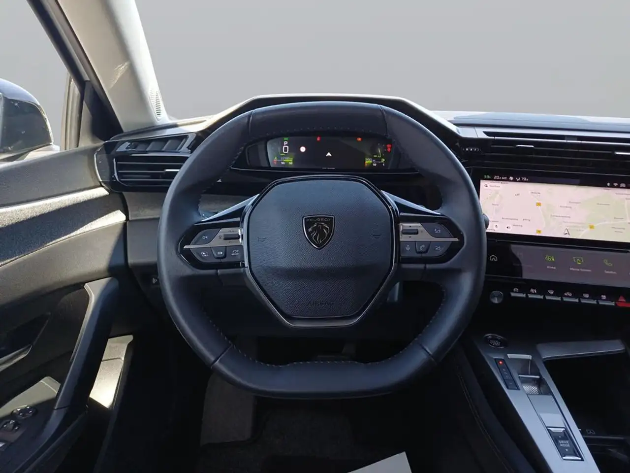Peugeot 308 SW Allure PureTech 130 EAT8 — معرض صور السيارة 13