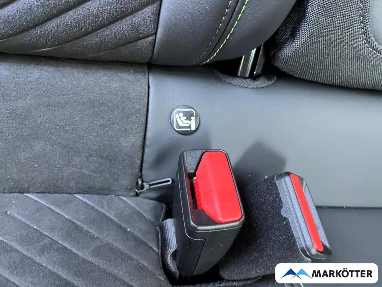 Peugeot 2008 GT Ambiente/Keyless/Alcantara/Massage — Galerie du véhicule 31