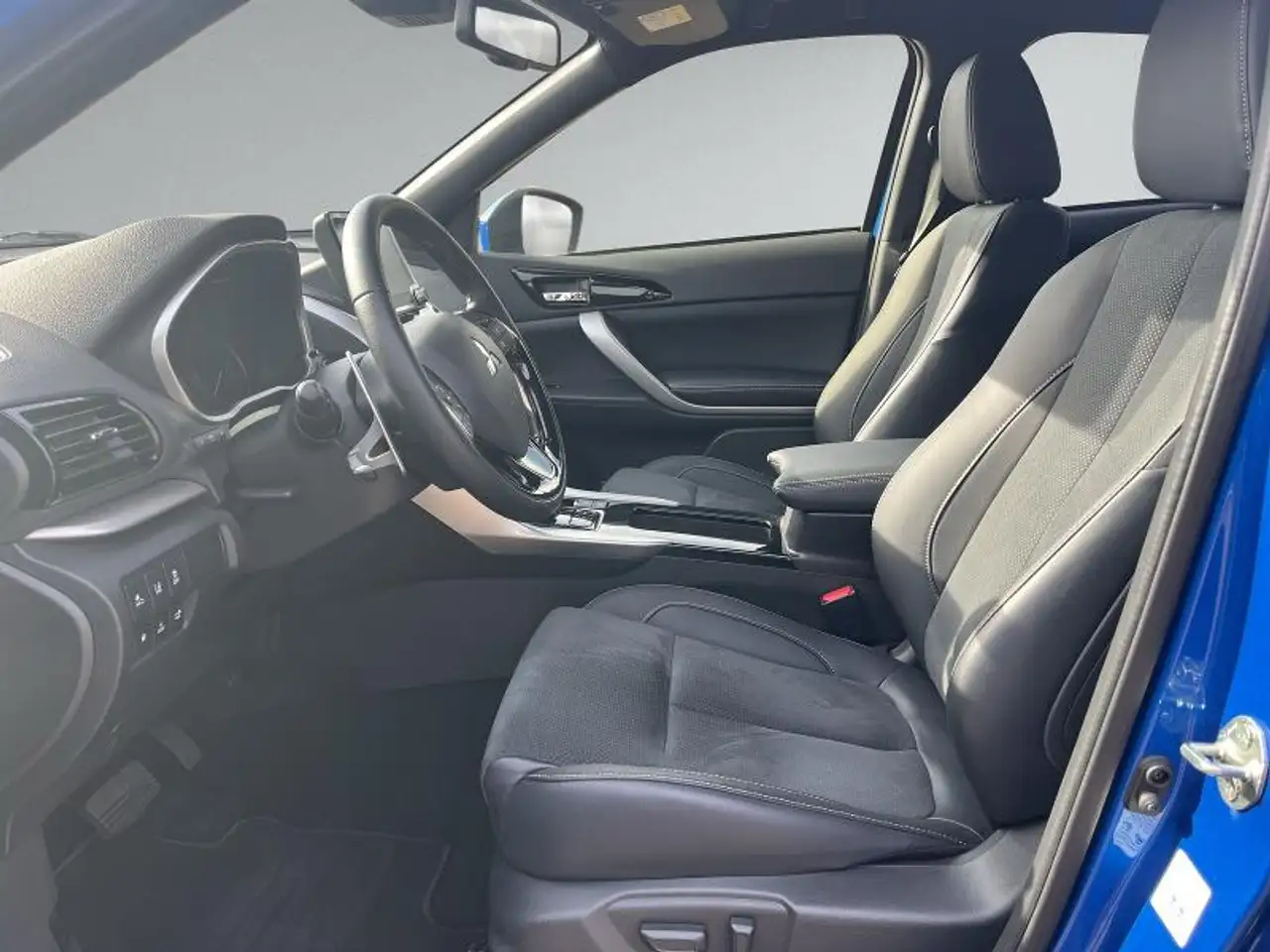 Mitsubishi Eclipse Cross Plug-in Hybrid Select — Galerie du véhicule 11