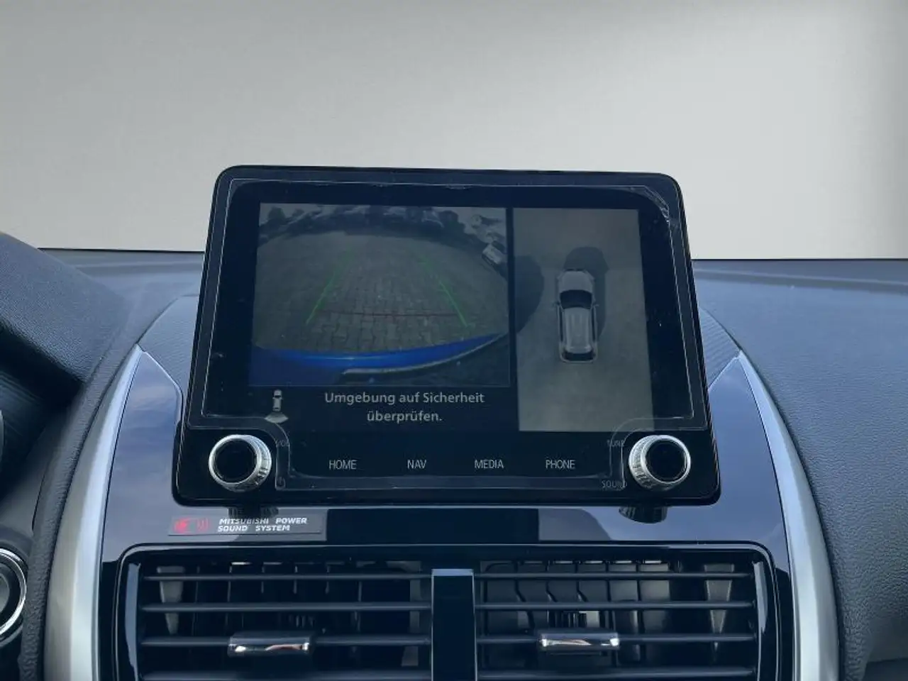 Mitsubishi Eclipse Cross Plug-in Hybrid Select — Galerie du véhicule 15