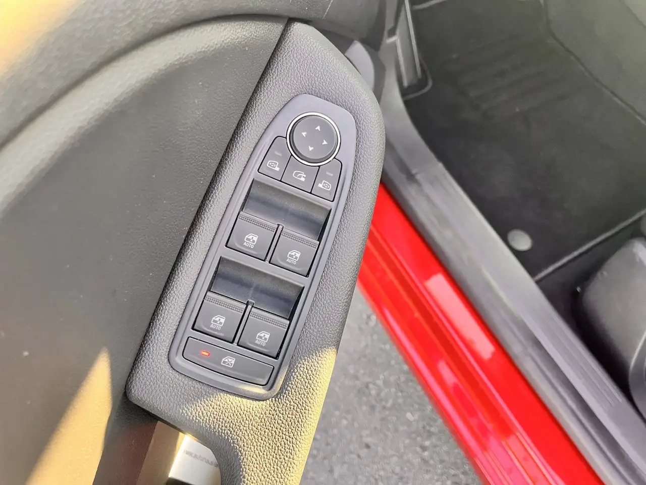 Renault Clio EVOLUTION TCe 100 LPG SITZH+RFK+EASY-LINK — Galería del vehículo 17