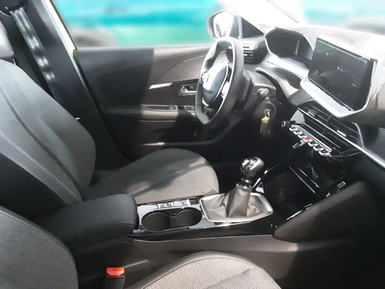 Peugeot 208 1.2 PureTech 100 Allure LED PDC KlimaA SpurH — معرض صور السيارة 14