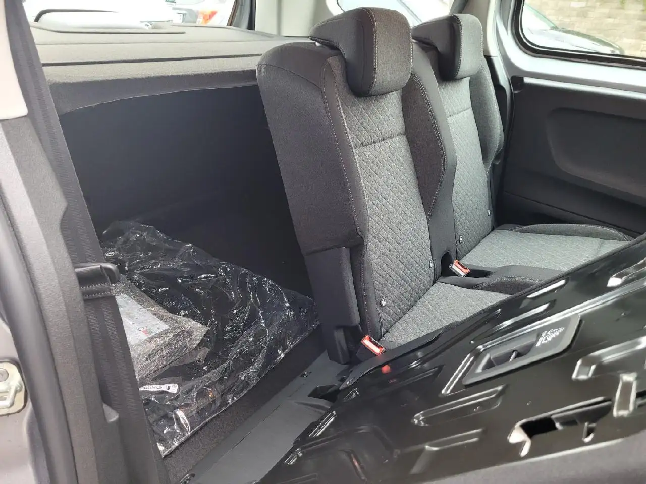Opel Combo Life Basis — Vehicle gallery 10