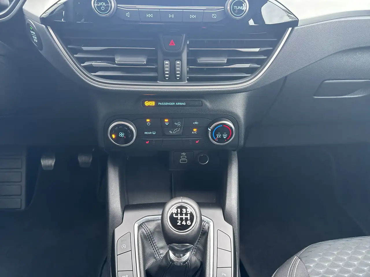 Ford Kuga 1.5 Cool & Connect *Navi/Sitzhzg/Tempomat/1.HD* — Galerie du véhicule 13
