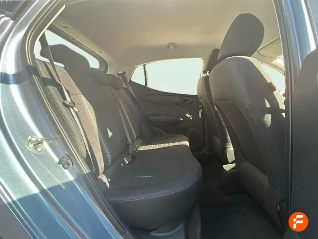 Hyundai i10 1.0 Essence — Galería del vehículo 17