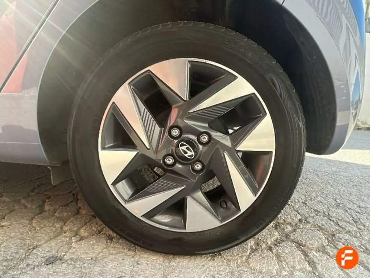Hyundai i10 1.0 Essence — Galería del vehículo 19
