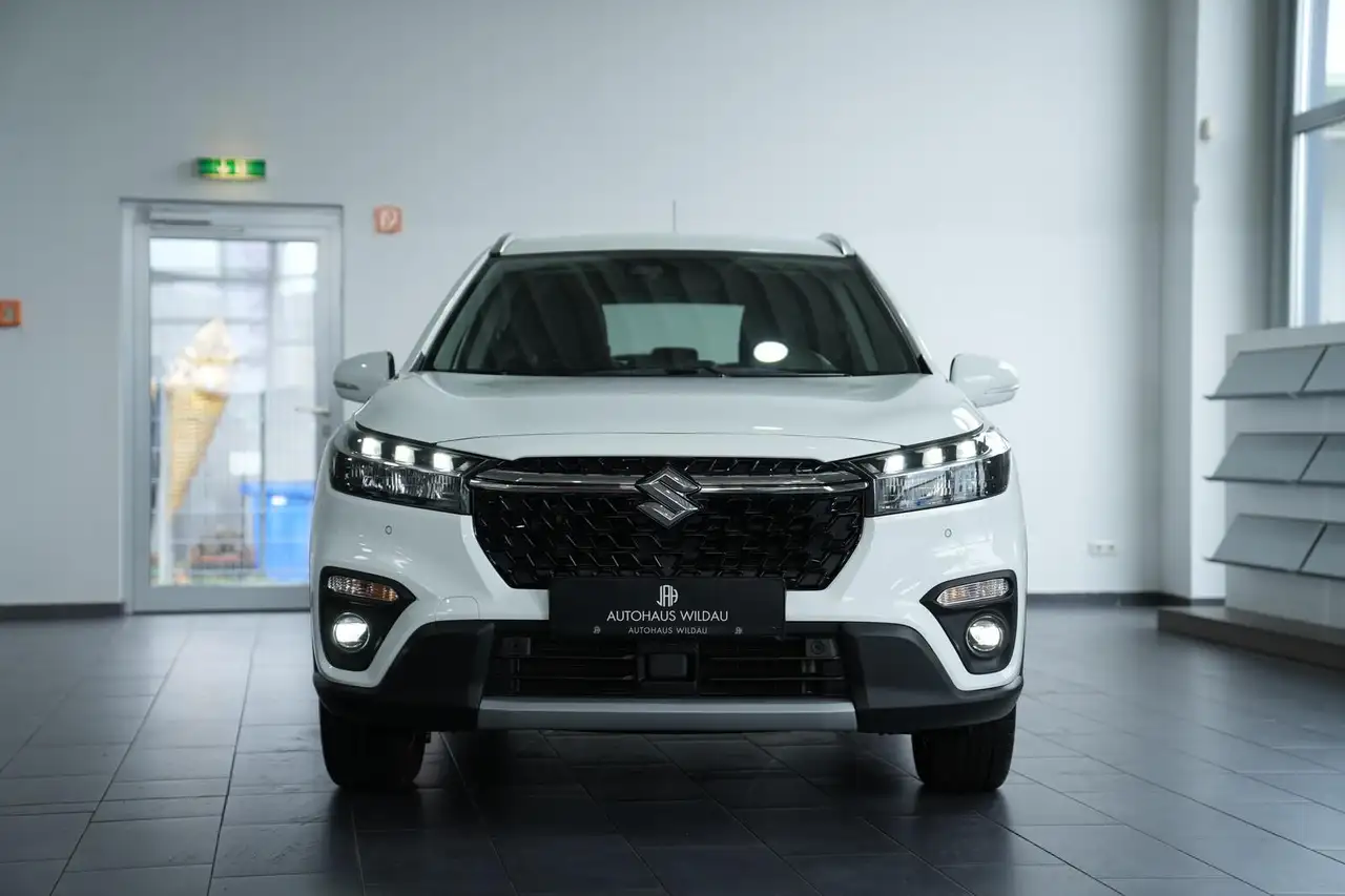 Suzuki SX4 S-Cross Comfort Hybrid *AUTOMATIK*KEYLEES* — Vehicle gallery 4
