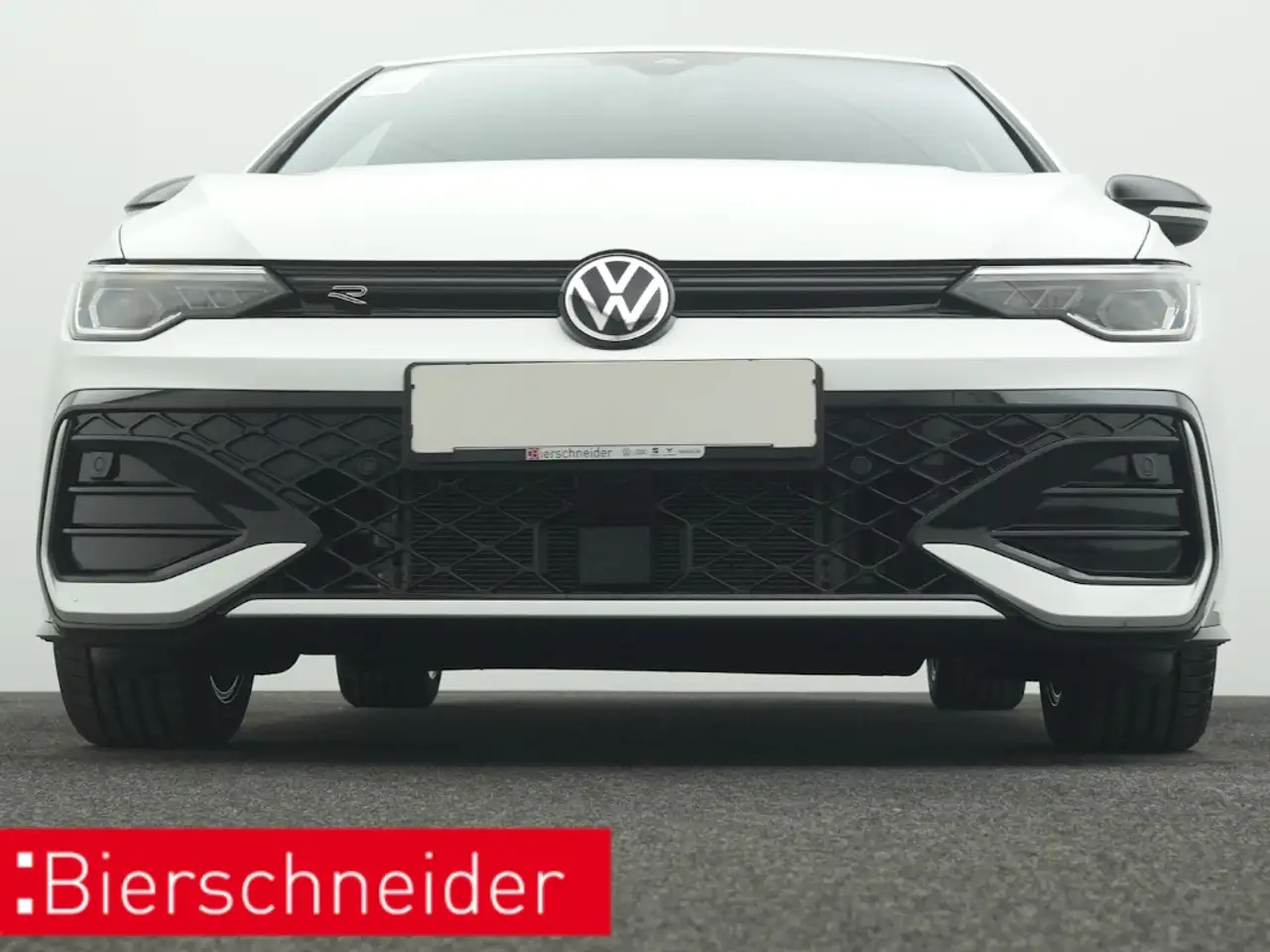 Volkswagen Golf 8 1.5 eTSI DSG R-Line BLACK STYLE AHK LED+ — Vehicle gallery 31