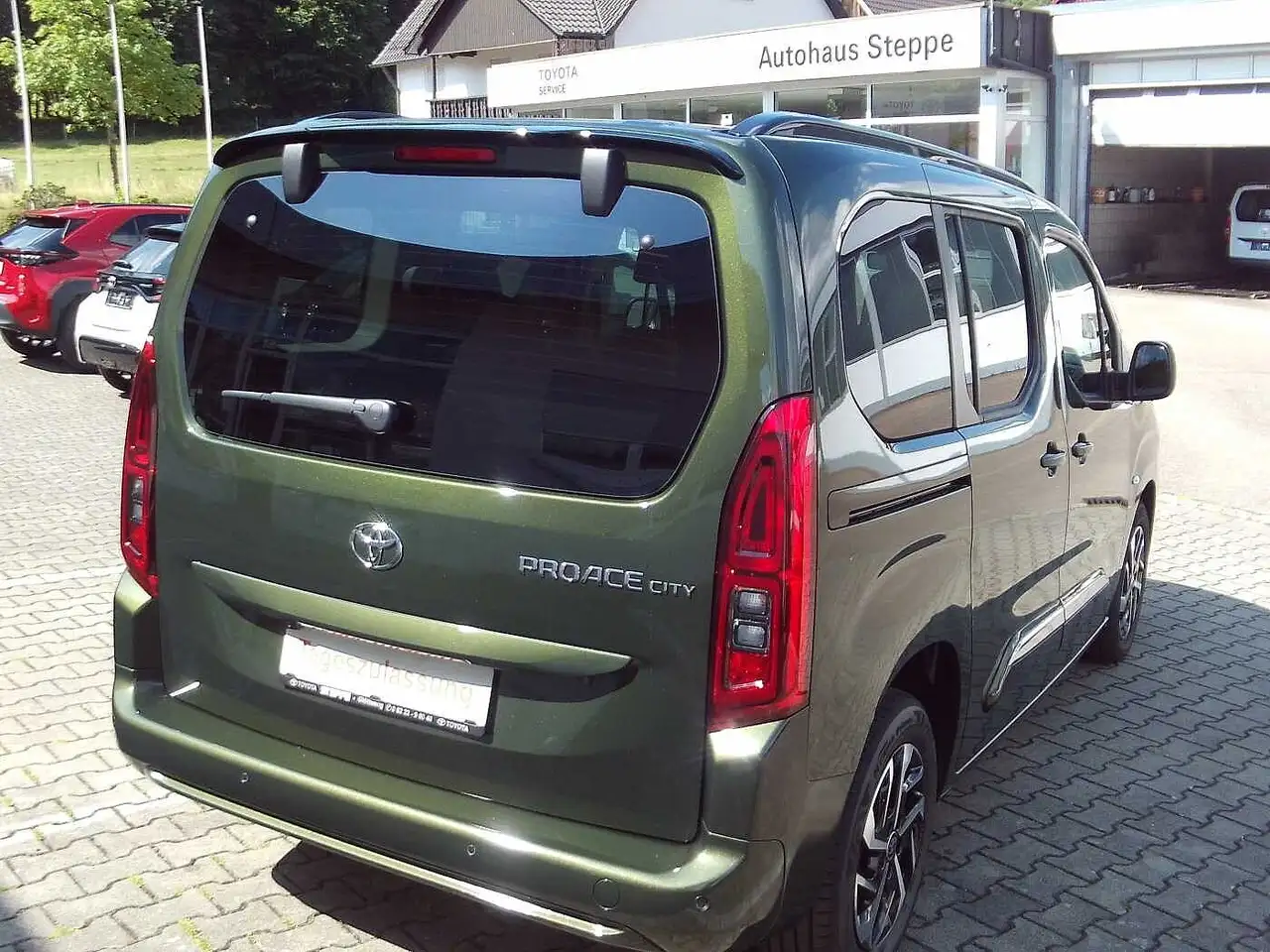 Toyota Proace City Verso 5-Türer/Comfort-Paket 1.2 Turbo L1 Team Deut — Galerie du véhicule 6