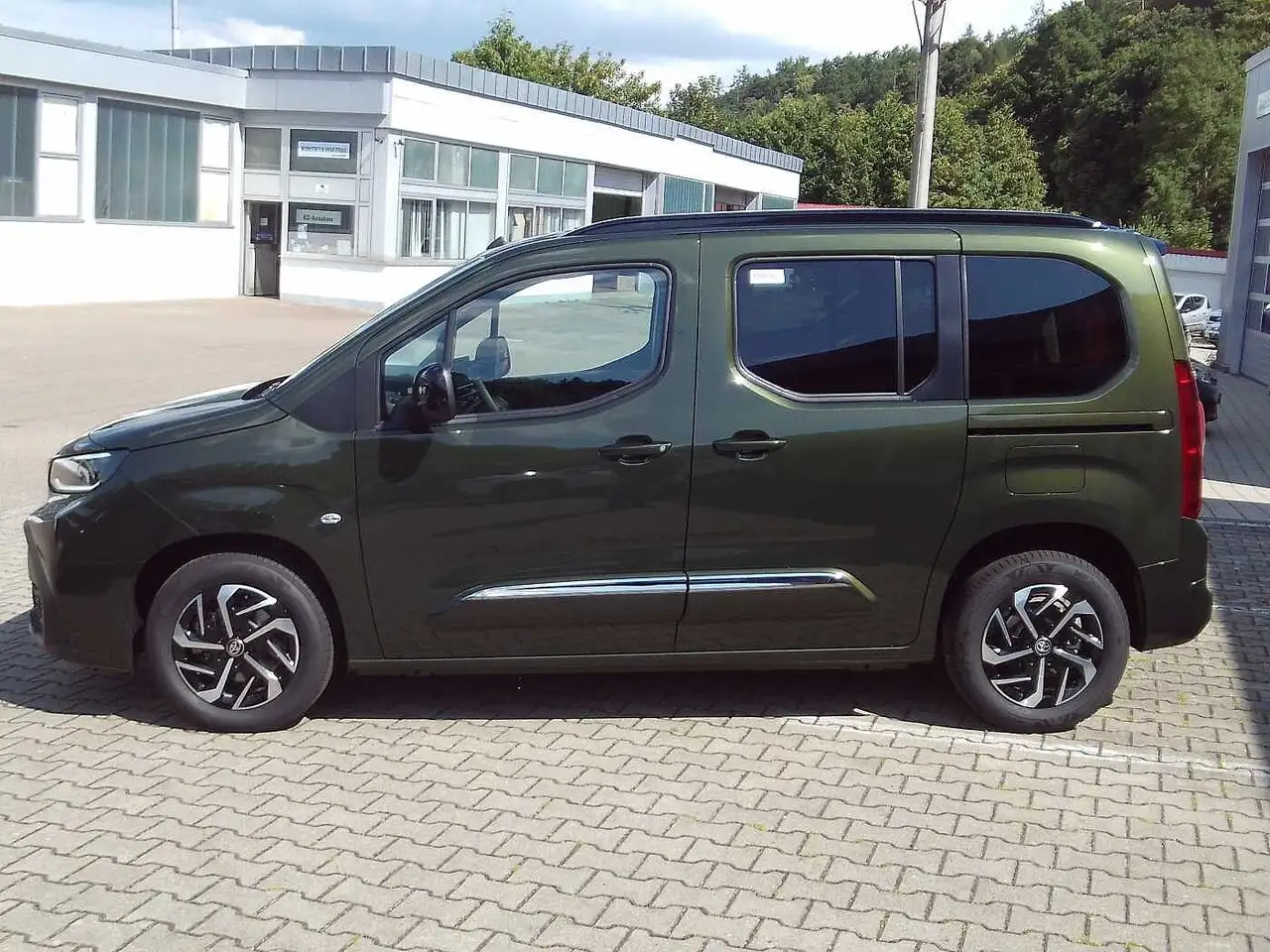 Toyota Proace City Verso 5-Türer/Comfort-Paket 1.2 Turbo L1 Team Deut — Galerie du véhicule 3