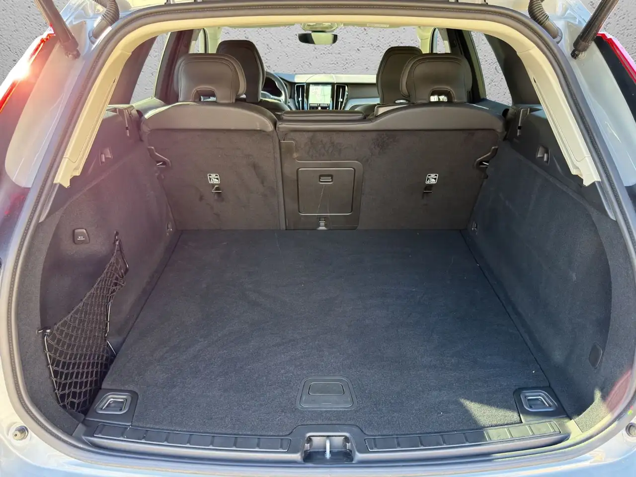 Volvo XC60 Core AWD*ACC*LED*LANE*SHZ*Leder* Memory * — معرض صور السيارة 29