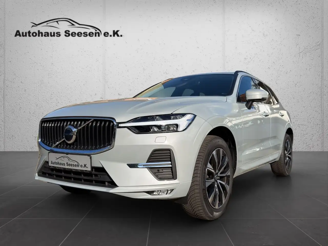 Volvo XC60 Core AWD*ACC*LED*LANE*SHZ*Leder* Memory * — معرض صور السيارة 10