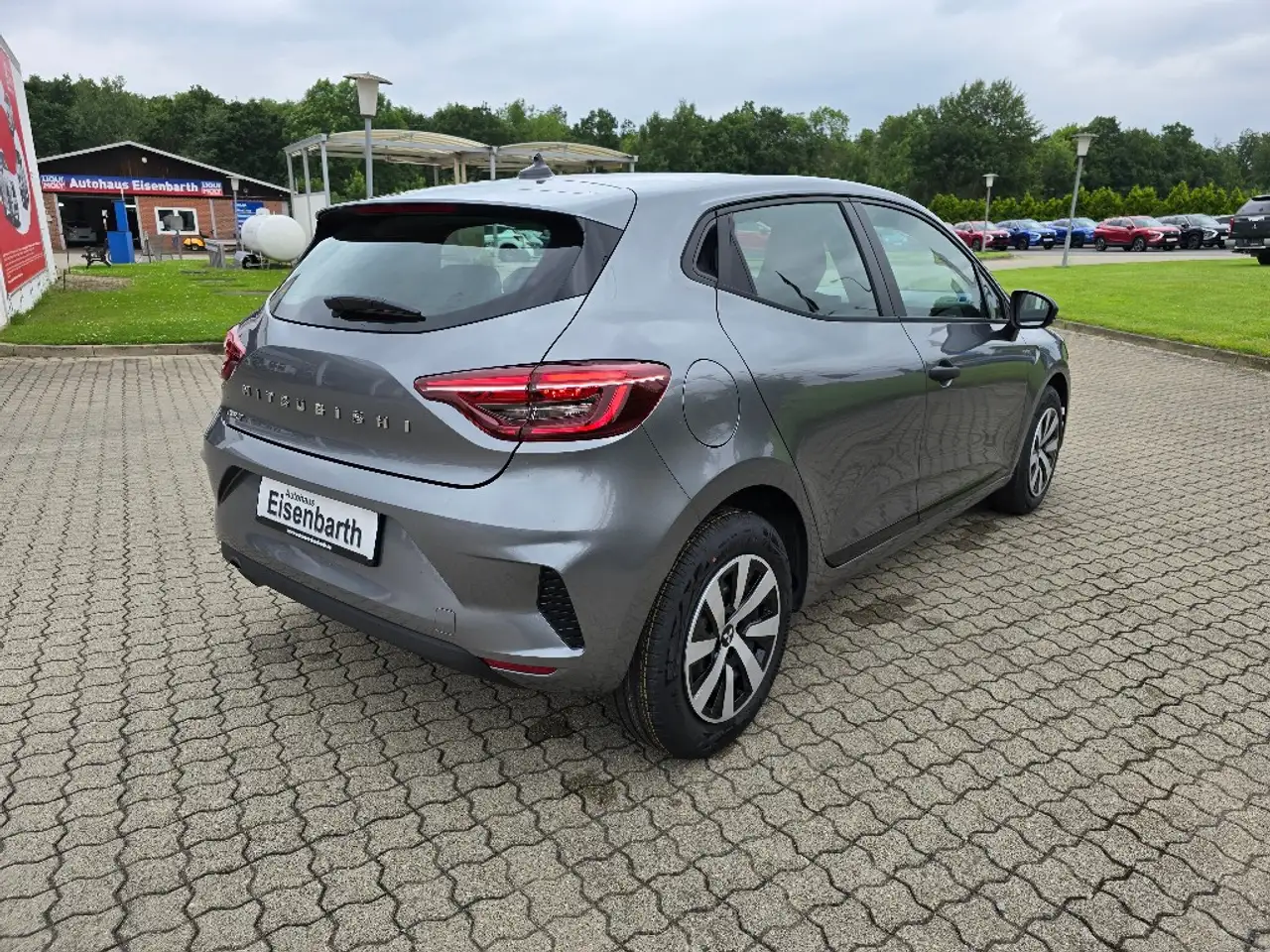 Mitsubishi Colt BASIS 1.0 Benziner 5-Gang — Galerie du véhicule 3