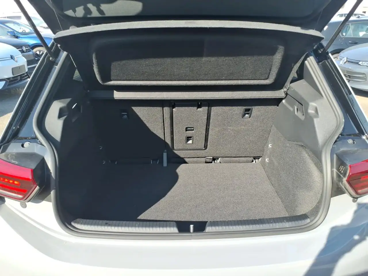 Volkswagen ID.3 Pro 150 kW Move ACC LED SHZ RFK Ambiente — معرض صور السيارة 9