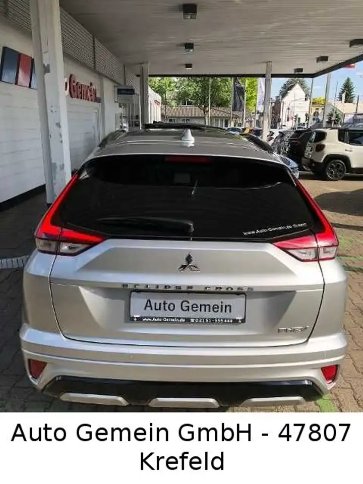 Mitsubishi Eclipse Cross Plug-in Hybrid TOP Panoramadach LS — Vehicle gallery 4