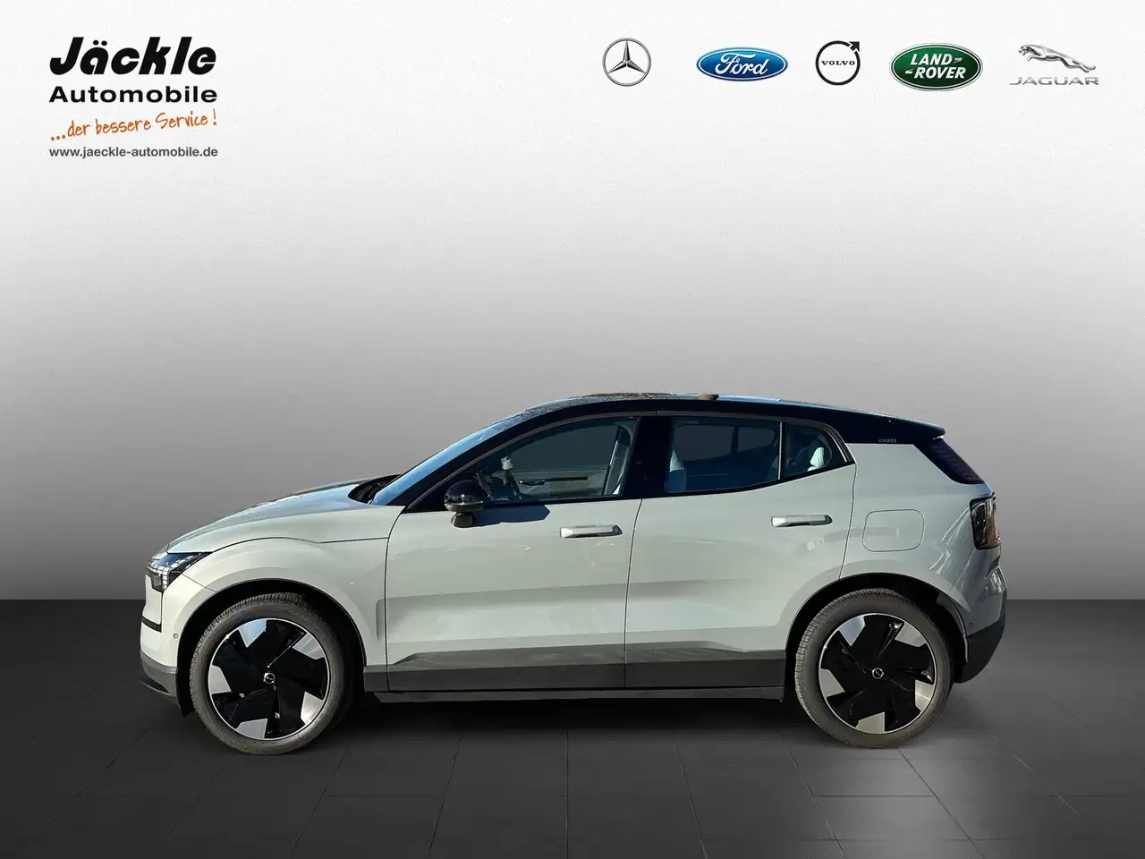 Volvo EX30 Ultra Pure Electric Extended Range "Pano" — Vehicle gallery 4